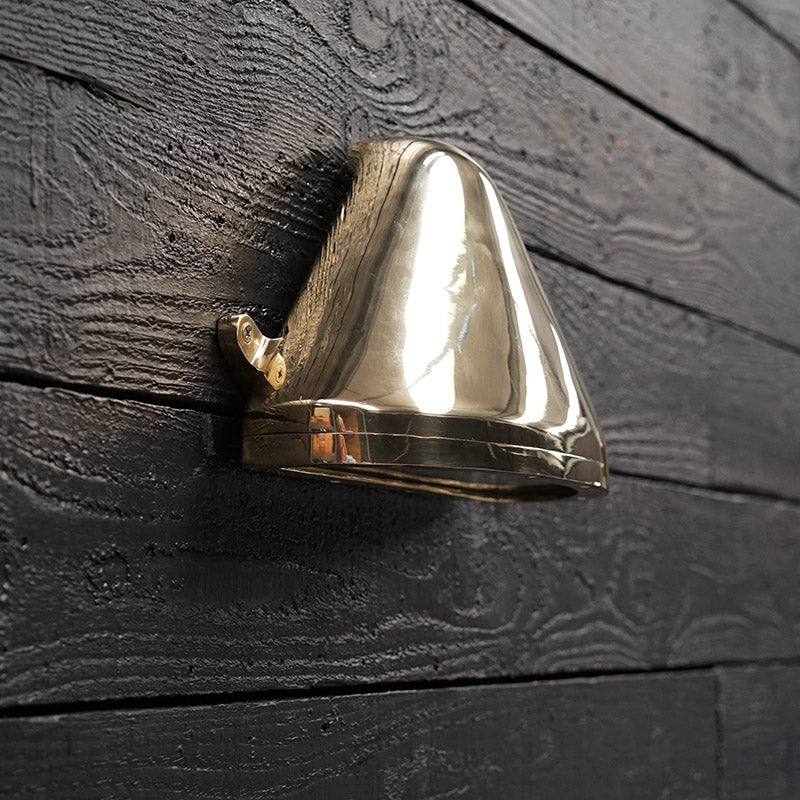 Battleship Deck-Wash Brass Bulkhead Light Trinity Marine