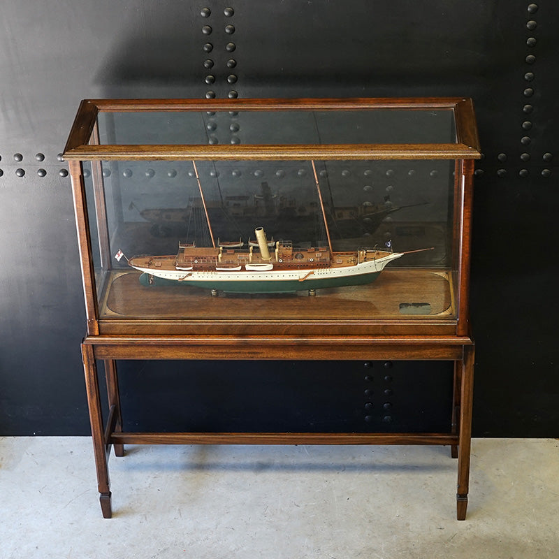 Large Exhibition Grade Model of Liptons Steam Yacht ‘Erin’ Trinity Marine