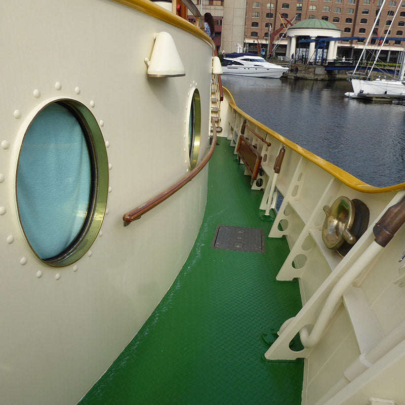 Battleship Deck-Wash Aluminium Bulkhead Light Trinity Marine