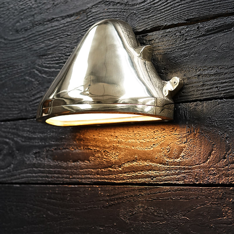 Battleship Deck-Wash Brass Bulkhead Light Trinity Marine