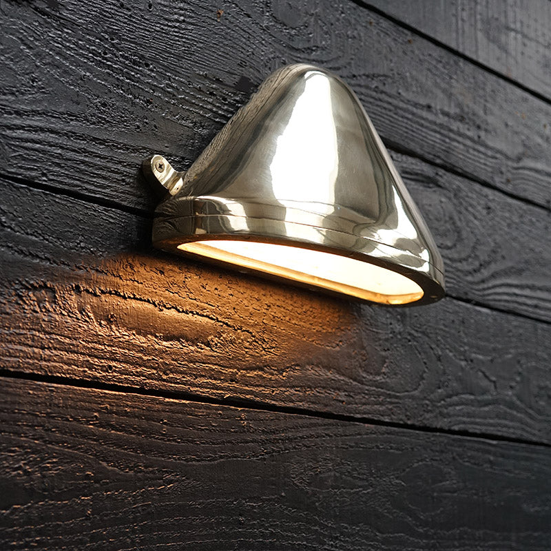 Battleship Deck-Wash Brass Bulkhead Light Trinity Marine