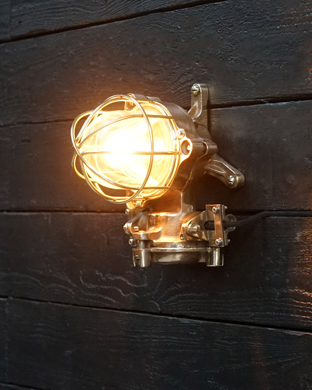 Cast Bronze Kokosha Wall Light (Copy) Trinity Marine