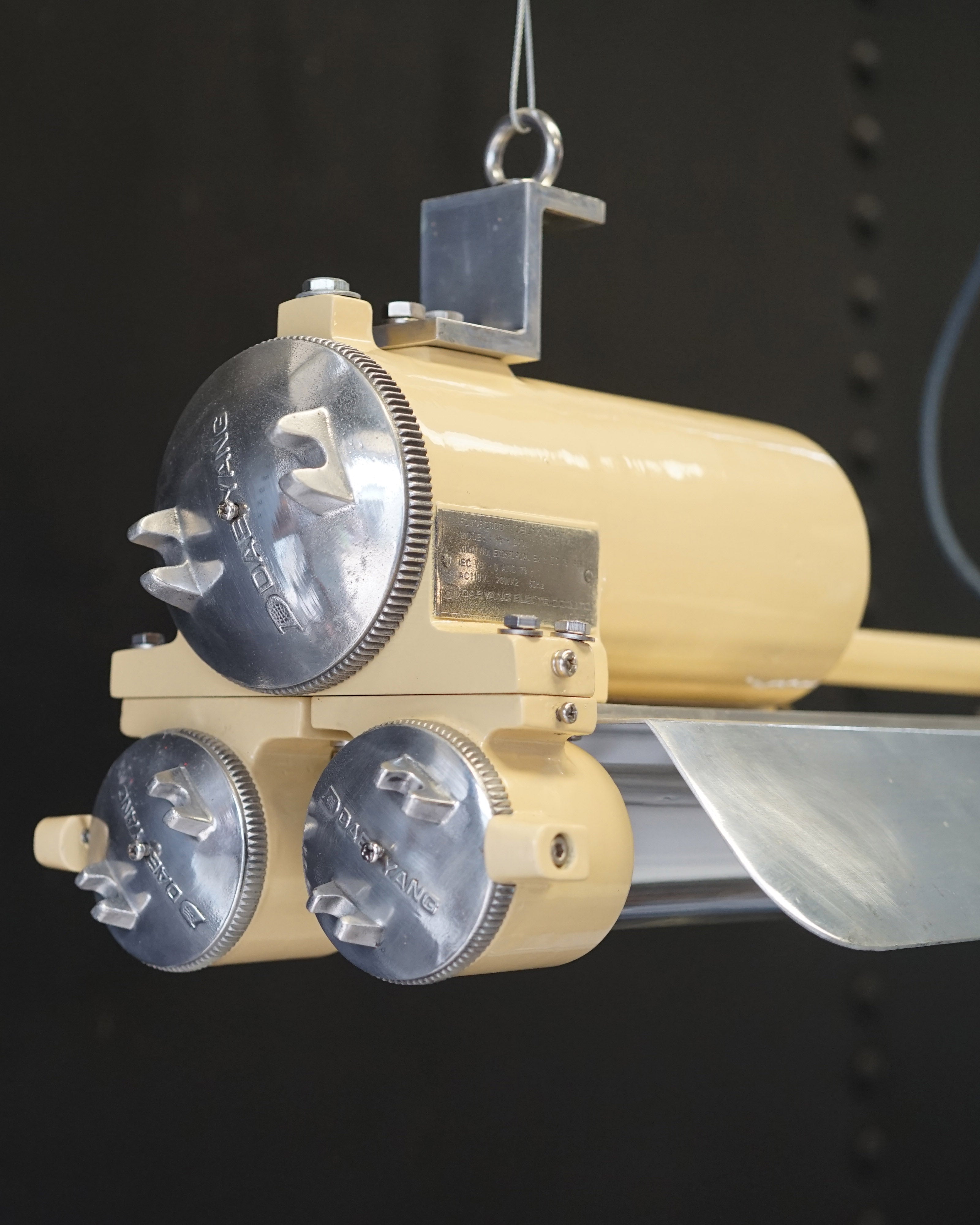 Explosion Double Tube Light Beige Sand Trinity Marine