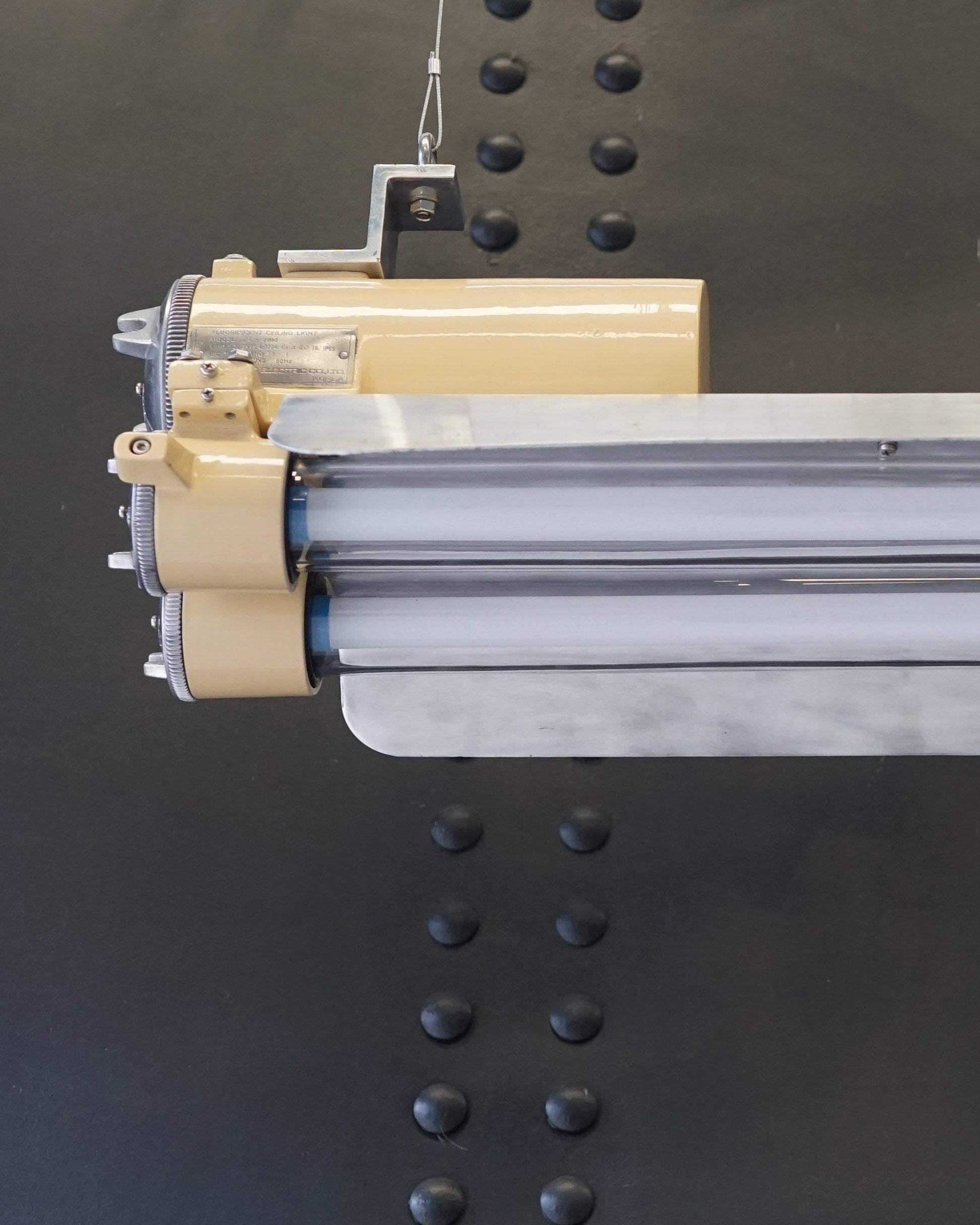 Explosion Double Tube Light Beige Sand Trinity Marine