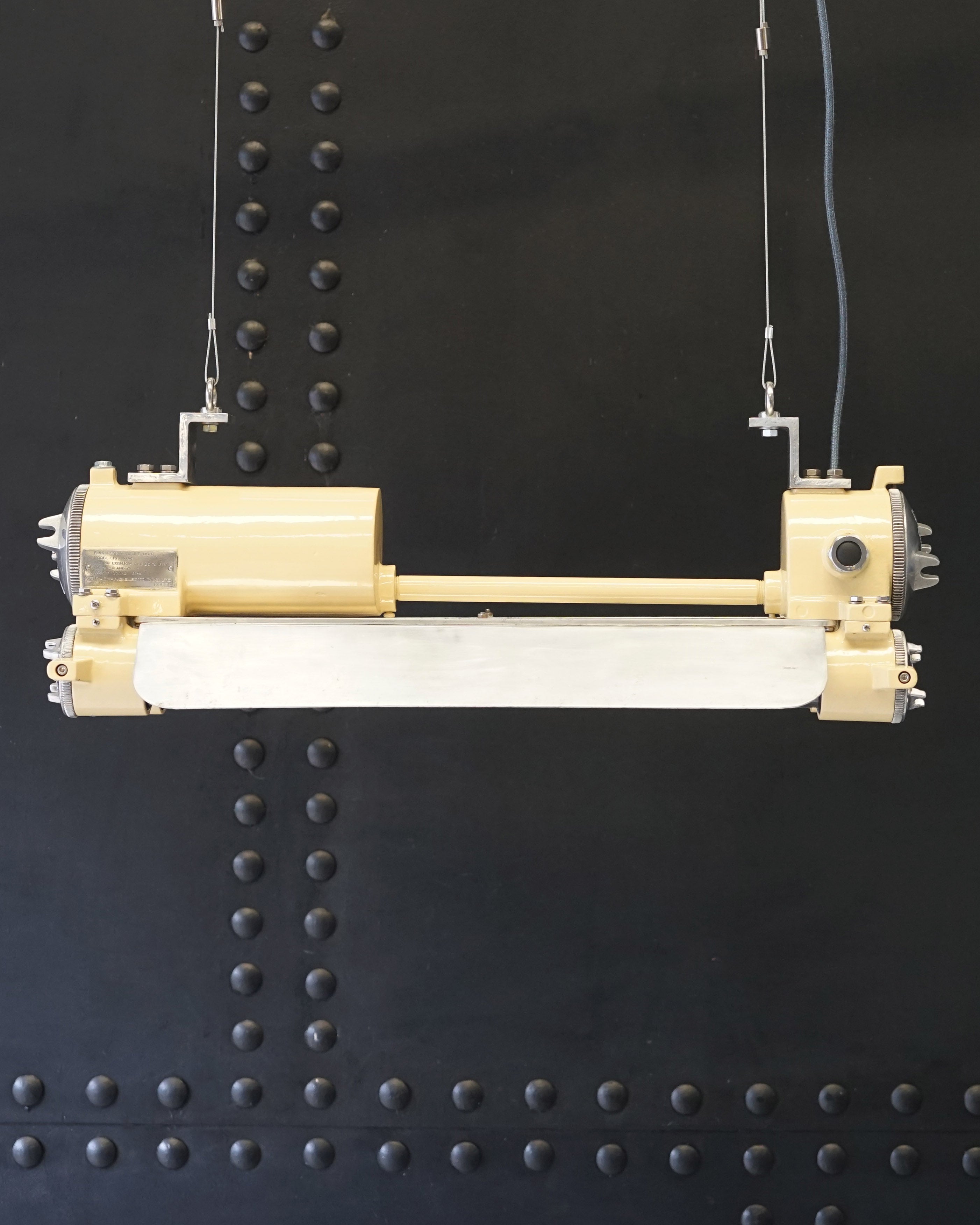 Explosion Double Tube Light Beige Sand Trinity Marine