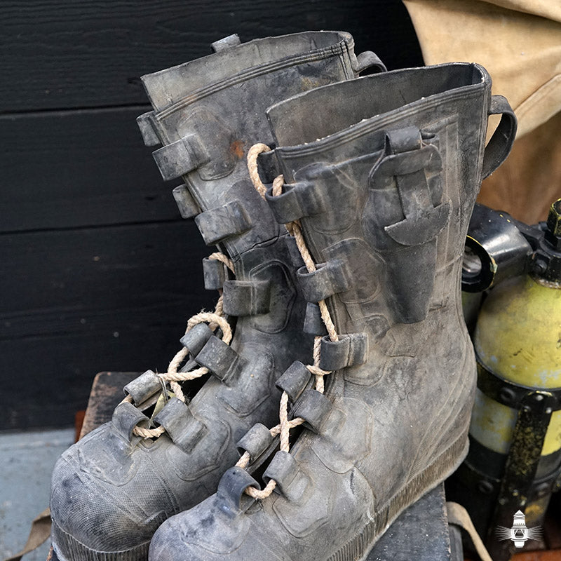 Extremely Rare Complete Heinke Mine Recovery Outfit Trinity Marine