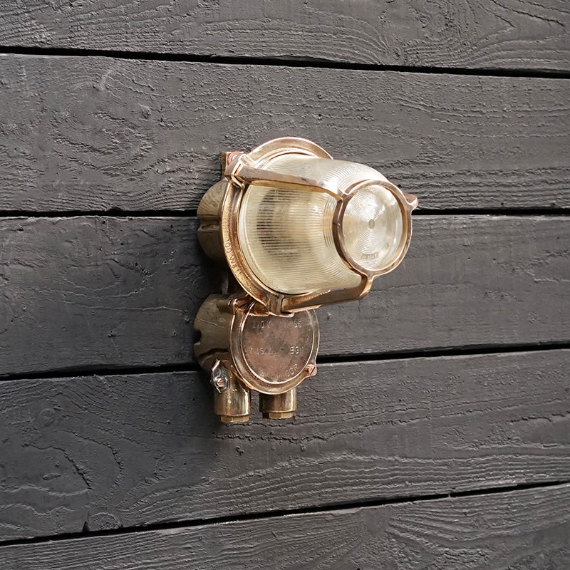 GDR Bronze Ships Bulkhead Light – EOW Trinity Marine