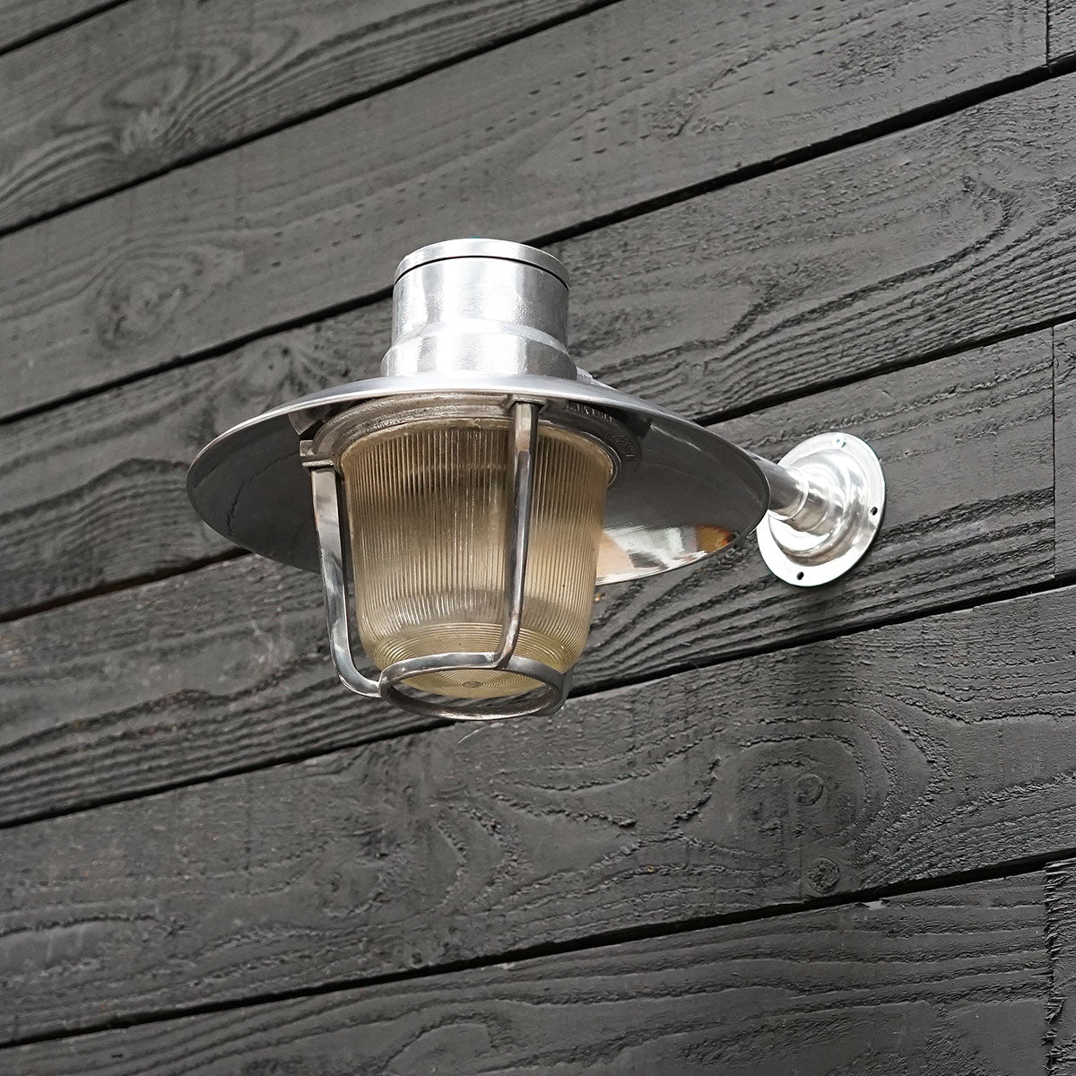 GDR Ships Shaded Passage Light Trinity Marine