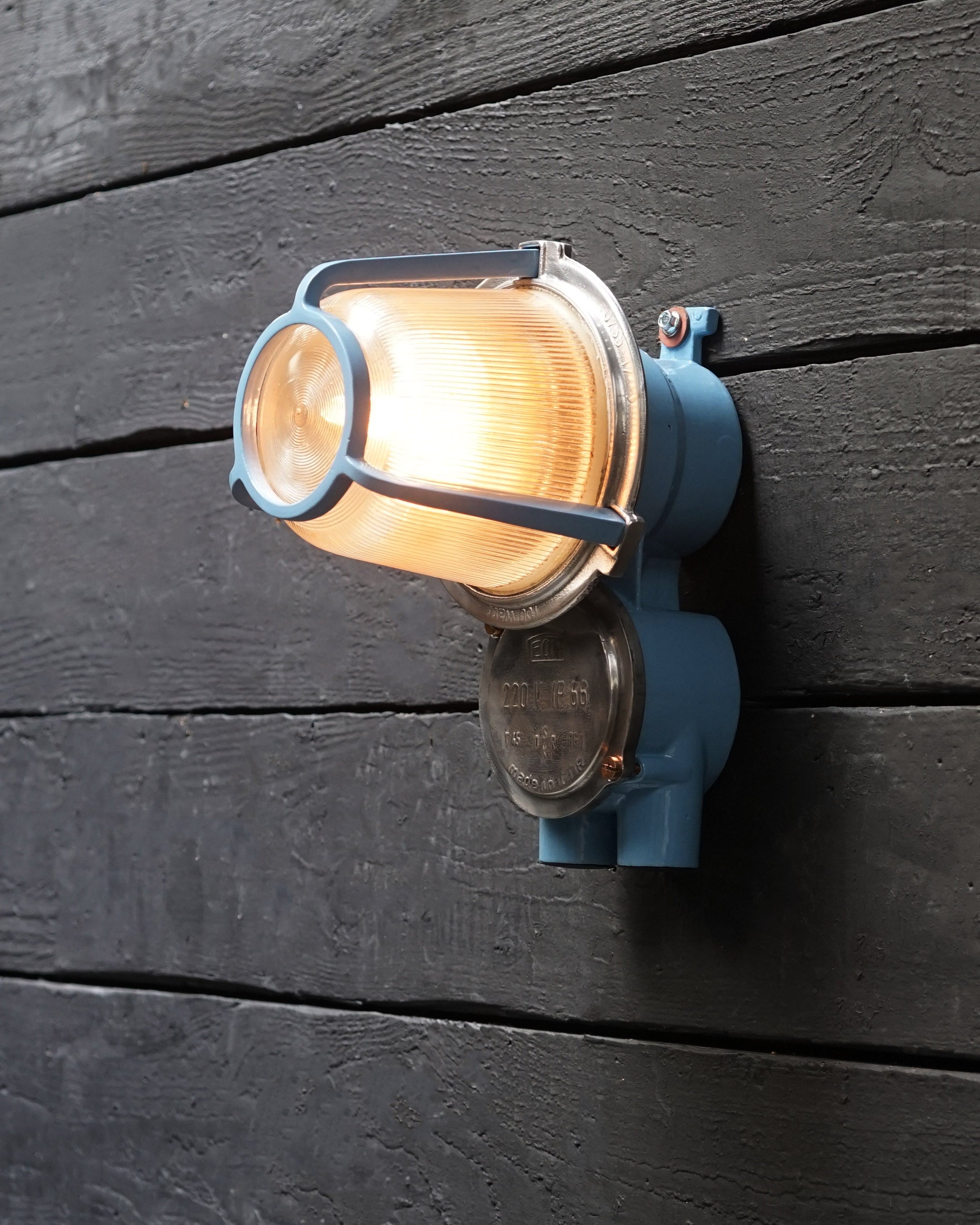 GDR Aluminium Ships Bulkhead Light EOW - Tradewind Blue Trinity Marine