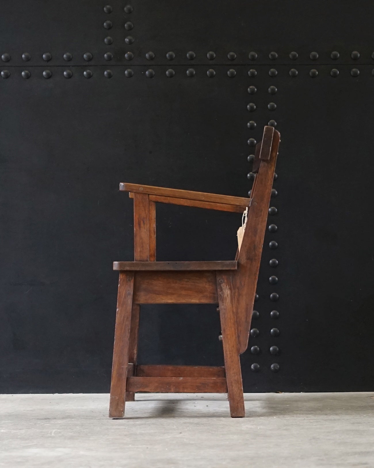 The Captains Chair from HMS Unicorn (I72) Trinity Marine