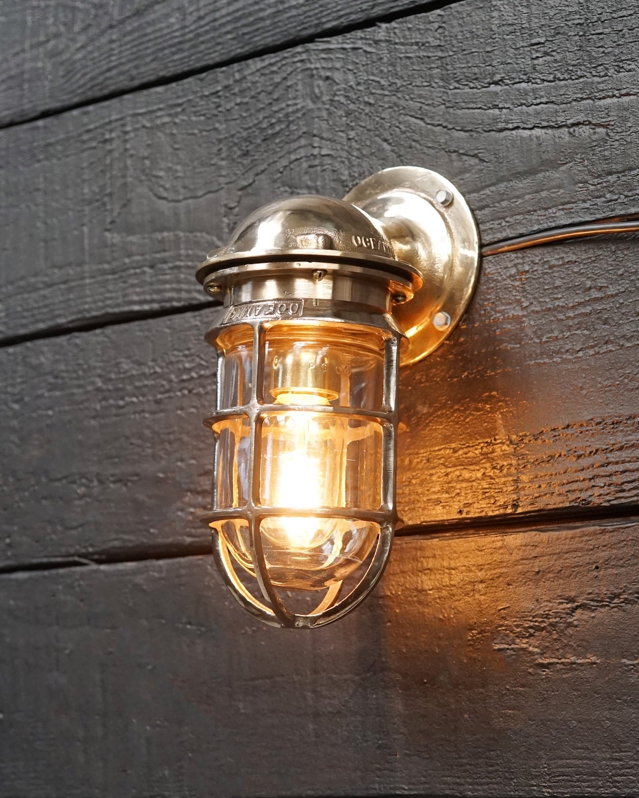 Iconic Oceanic USA Bronze Wall Light Trinity Marine