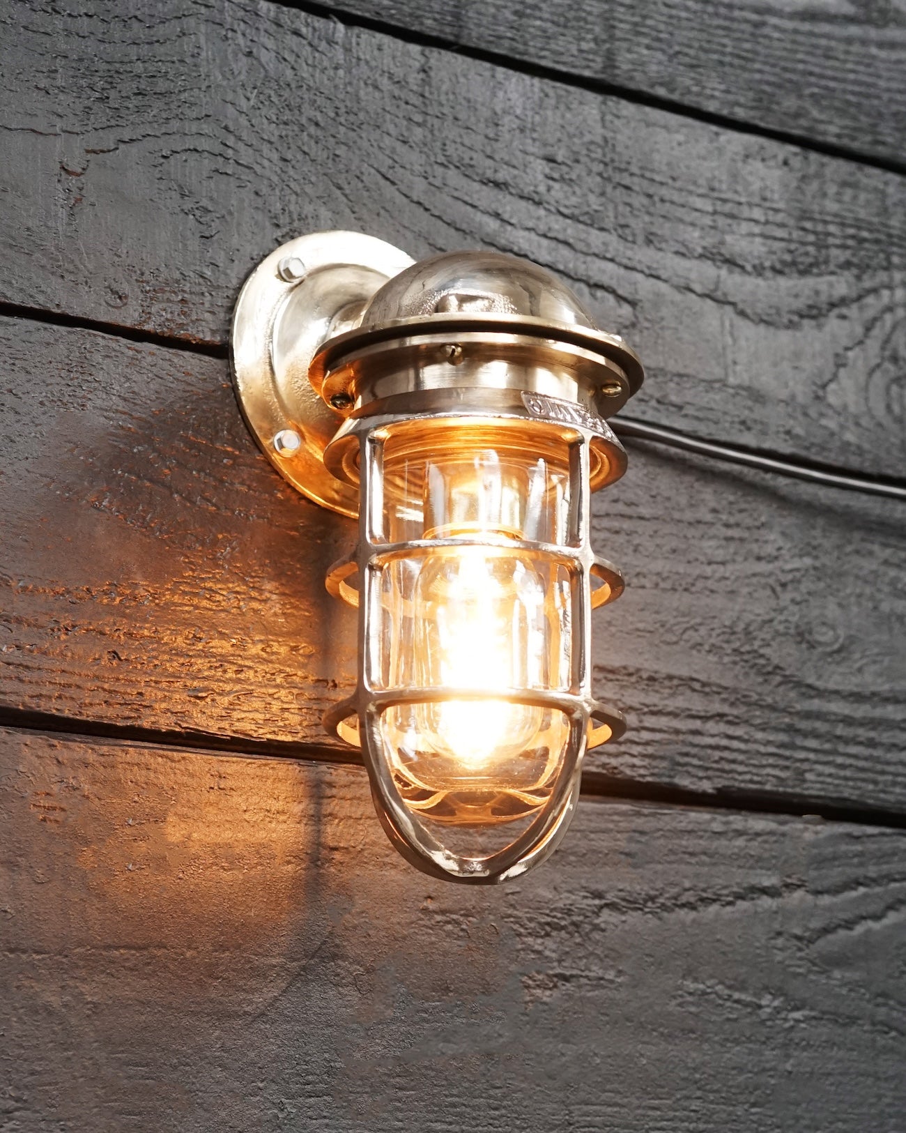 Iconic Oceanic USA Bronze Wall Light Trinity Marine