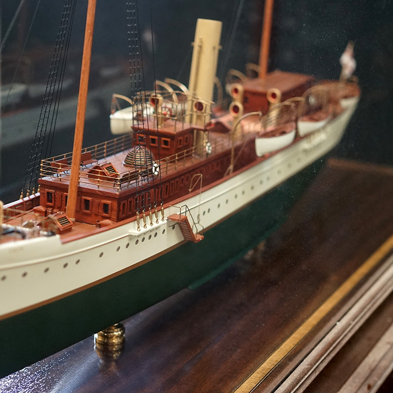 Large Exhibition Grade Model of Liptons Steam Yacht ‘Erin’ Trinity Marine