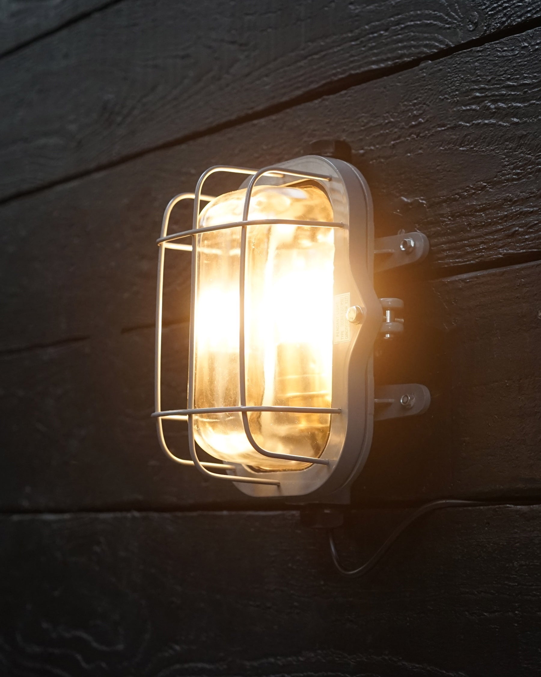 MV Saga Wave Grey Lozenge Bulkhead Trinity Marine