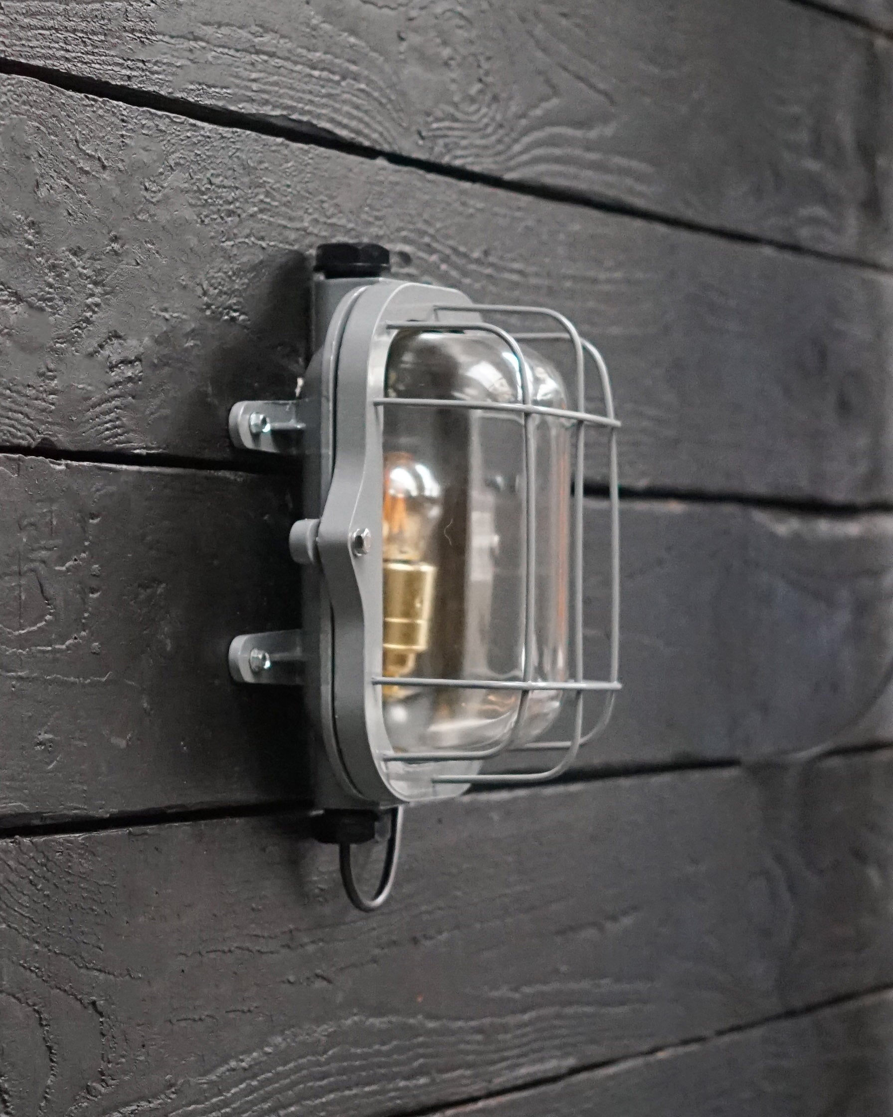 MV Saga Wave Grey Lozenge Bulkhead Trinity Marine