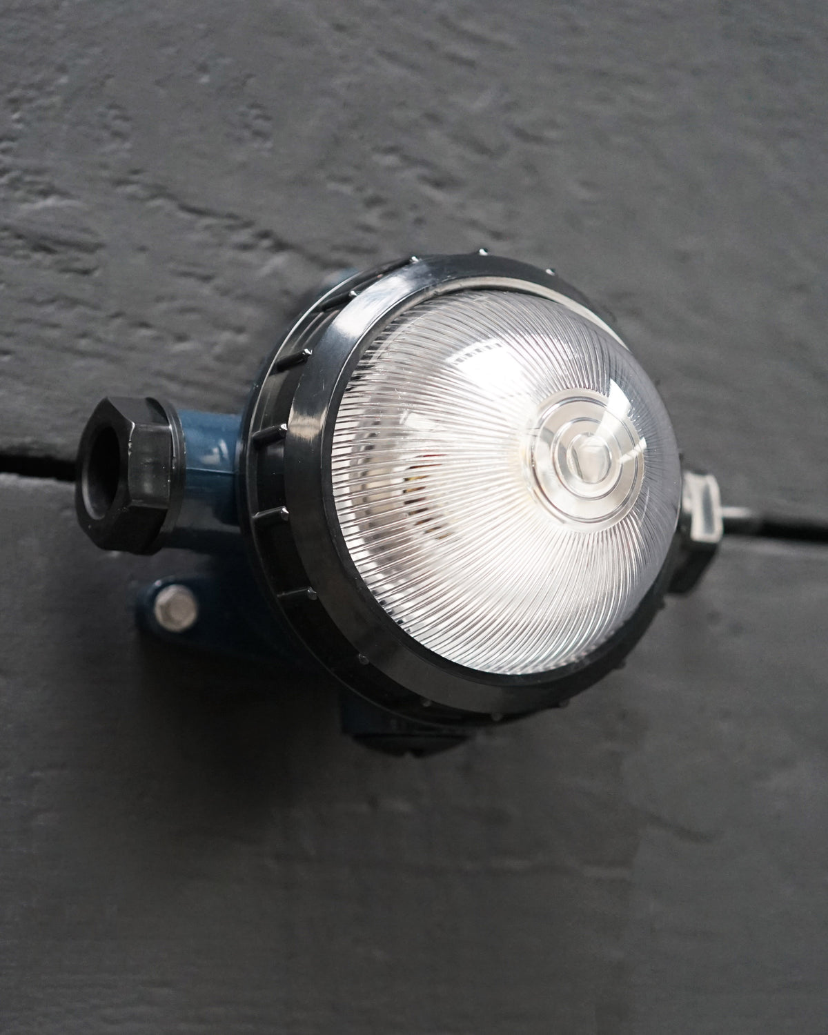 Seafarer Prismatic Mini Bulkhead Light