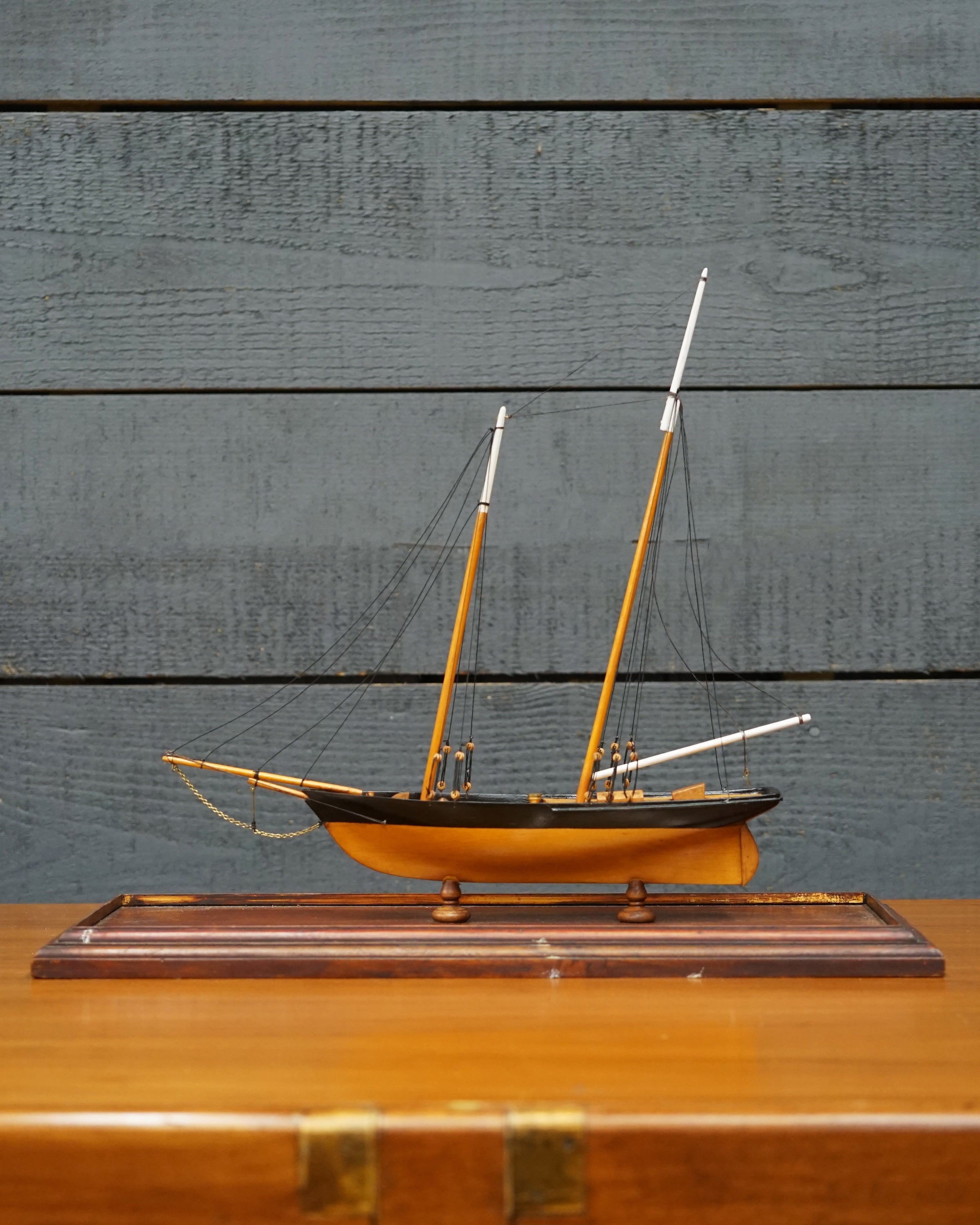 Cased Gaff-Rigged Yacht Model Trinity Marine