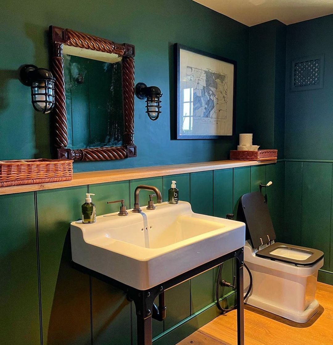 bathroom light