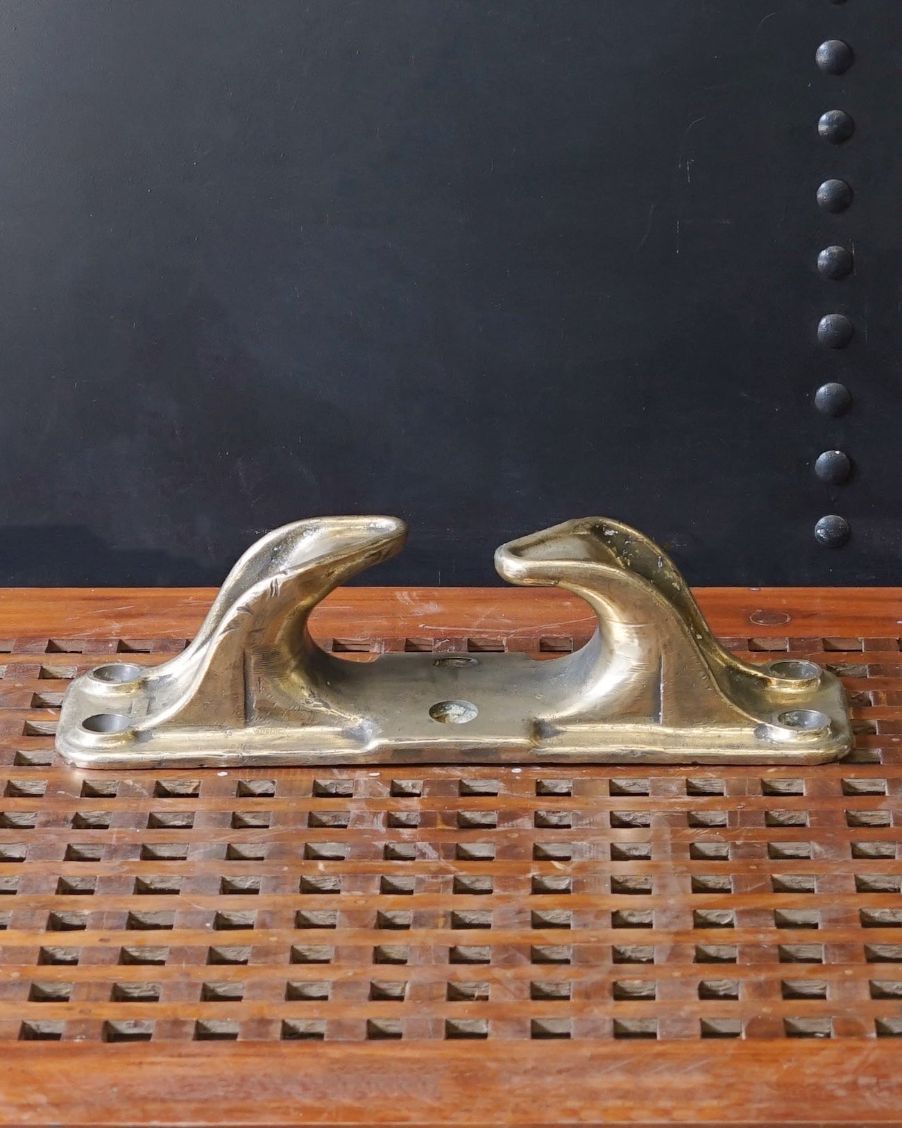 Bronze 50’s US Minesweeper ‘Dodge’ Double Horn Cleat - XL Trinity Marine