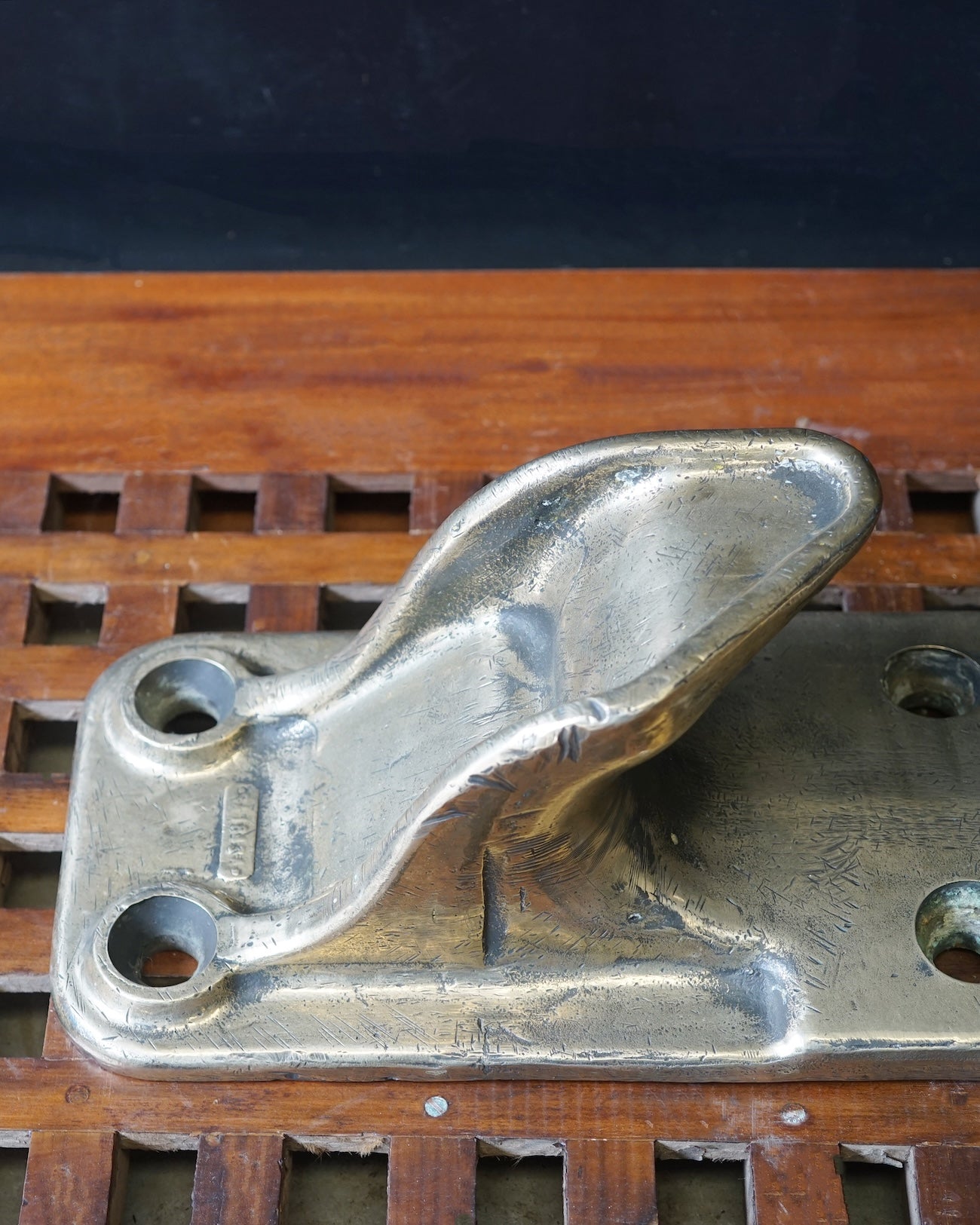 Bronze 50’s US Minesweeper ‘Dodge’ Double Horn Cleat - XL Trinity Marine