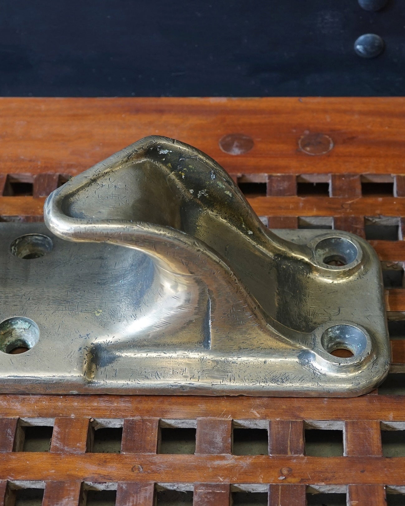 Bronze 50’s US Minesweeper ‘Dodge’ Double Horn Cleat - XL Trinity Marine