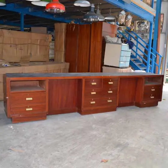 Service Desk/ Serving Station  Mv Augustus - No26 Trinity Marine