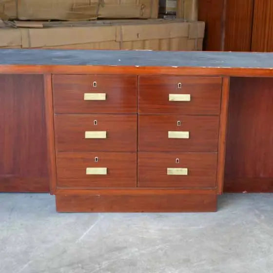 Service Desk/ Serving Station  Mv Augustus - No26 Trinity Marine